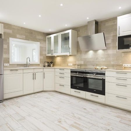 Sitges Spaces Mediterranean Apartments 5 Bedrooms, 4 Bathrooms, 75M2 Terrace, Centre Sitges- Sleeps 11 Εξωτερικό φωτογραφία