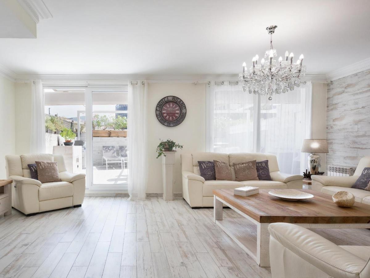 Sitges Spaces Mediterranean Apartments 5 Bedrooms, 4 Bathrooms, 75M2 Terrace, Centre Sitges- Sleeps 11 Εξωτερικό φωτογραφία