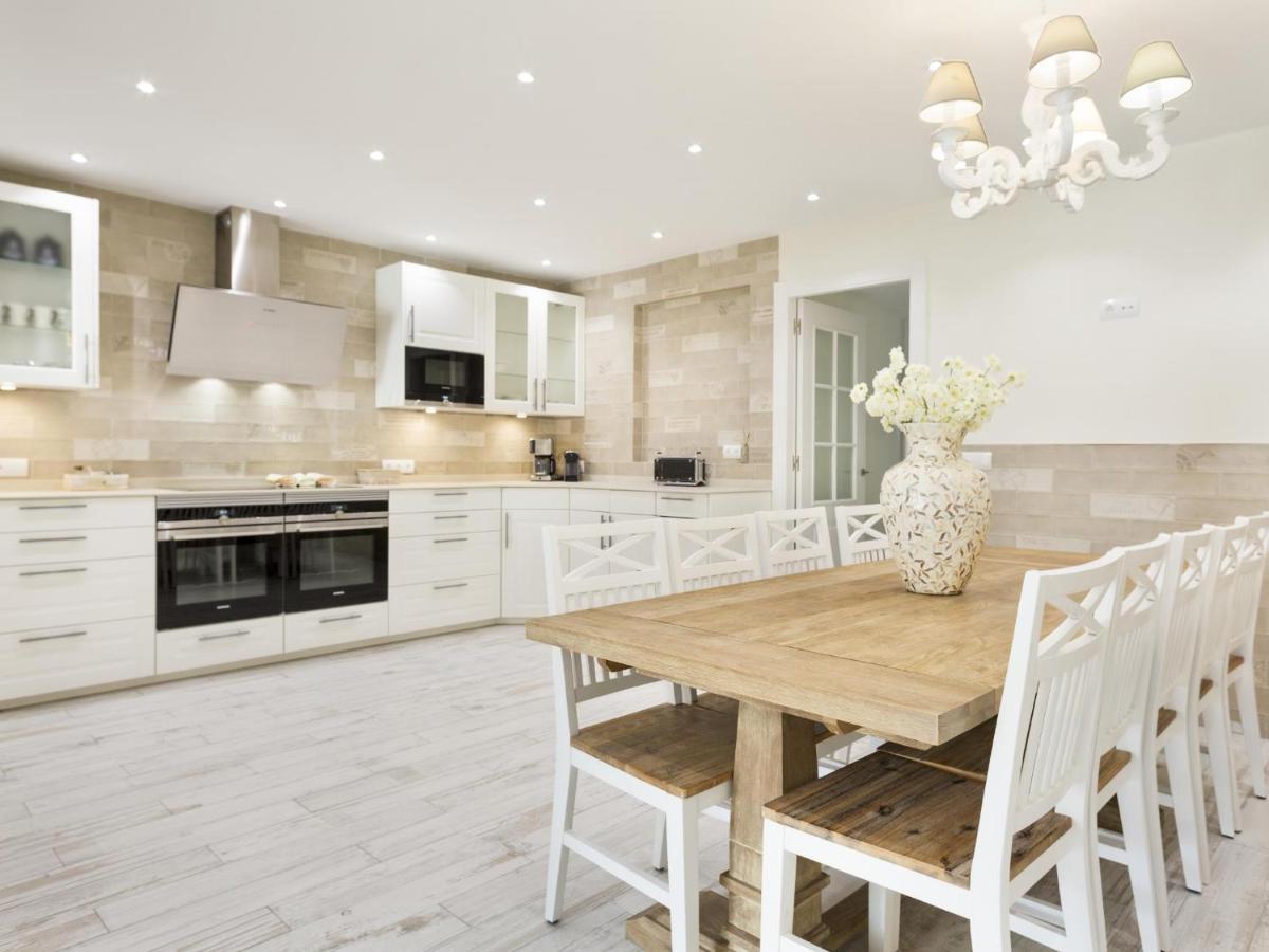 Sitges Spaces Mediterranean Apartments 5 Bedrooms, 4 Bathrooms, 75M2 Terrace, Centre Sitges- Sleeps 11 Εξωτερικό φωτογραφία