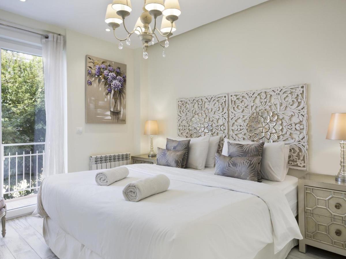 Sitges Spaces Mediterranean Apartments 5 Bedrooms, 4 Bathrooms, 75M2 Terrace, Centre Sitges- Sleeps 11 Εξωτερικό φωτογραφία