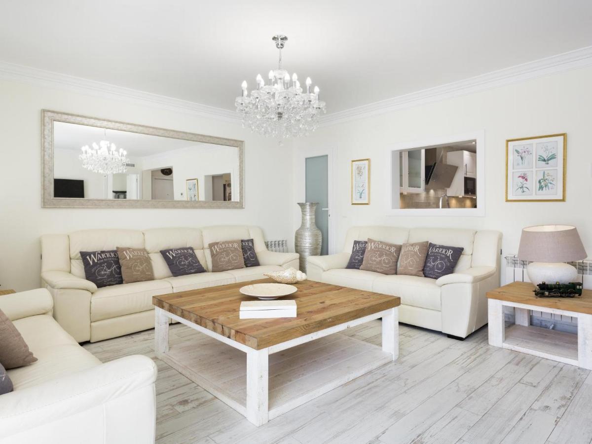 Sitges Spaces Mediterranean Apartments 5 Bedrooms, 4 Bathrooms, 75M2 Terrace, Centre Sitges- Sleeps 11 Εξωτερικό φωτογραφία