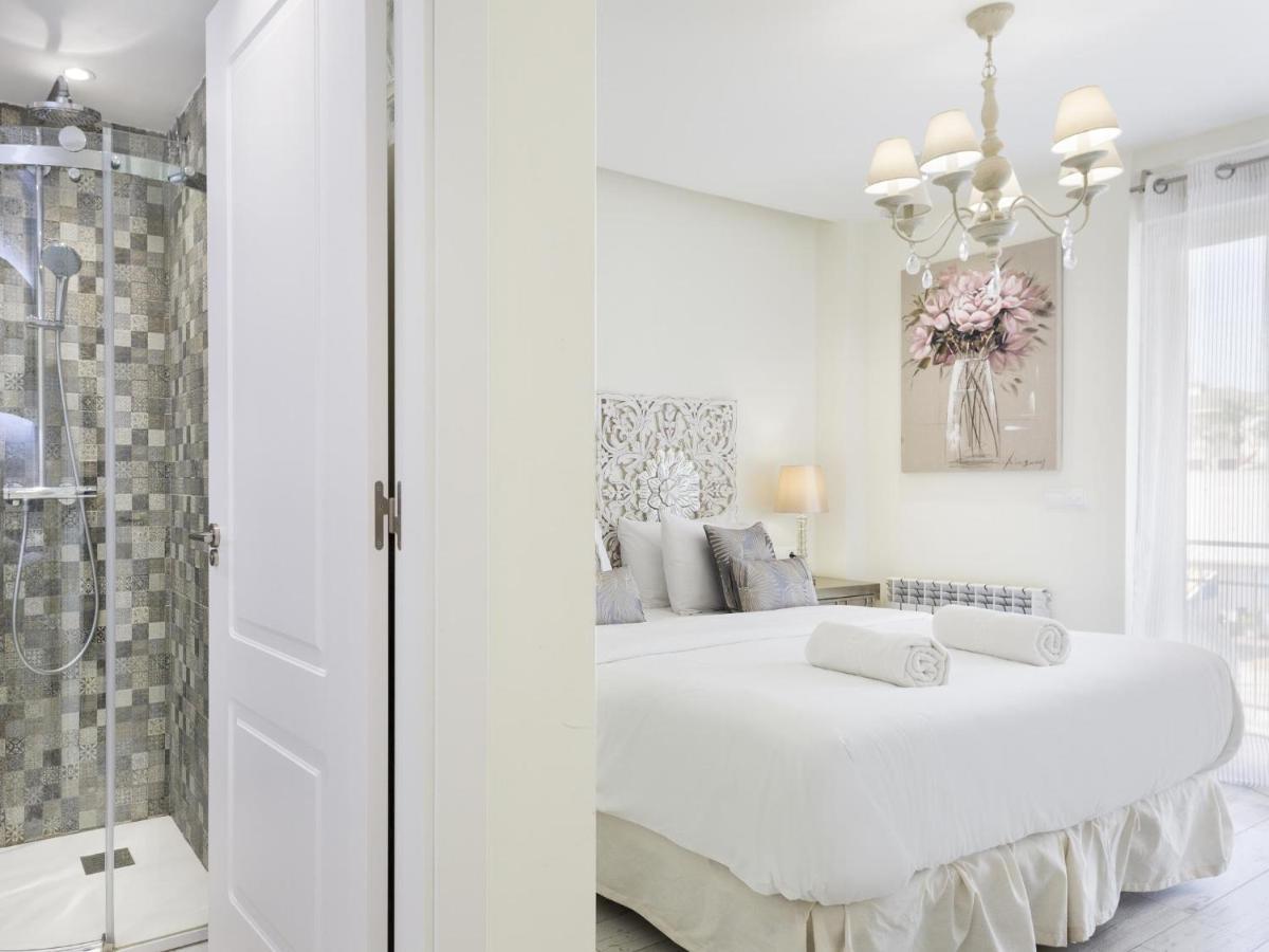 Sitges Spaces Mediterranean Apartments 5 Bedrooms, 4 Bathrooms, 75M2 Terrace, Centre Sitges- Sleeps 11 Εξωτερικό φωτογραφία