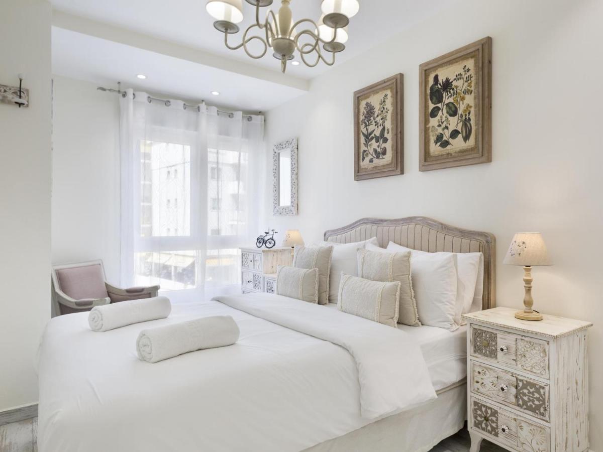 Sitges Spaces Mediterranean Apartments 5 Bedrooms, 4 Bathrooms, 75M2 Terrace, Centre Sitges- Sleeps 11 Εξωτερικό φωτογραφία
